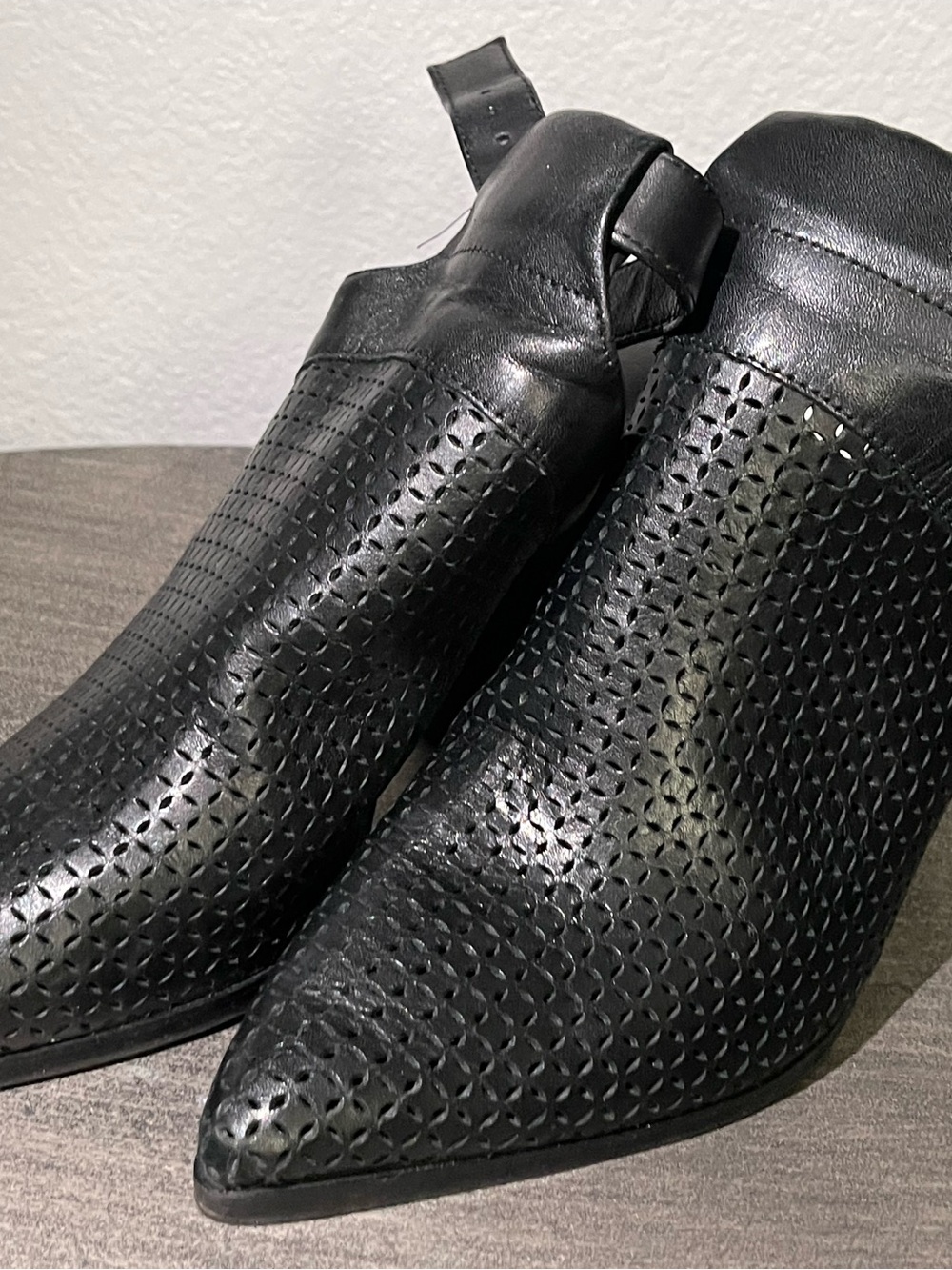 Women's Black Perforated Pointed Toe Ankle Shoes